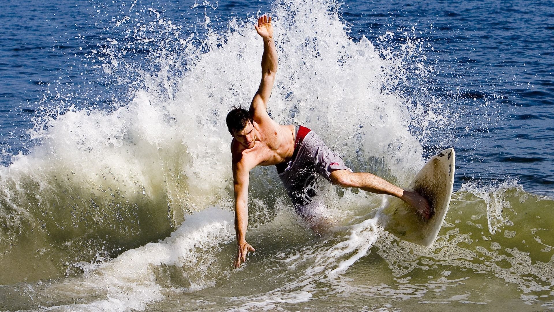 玻利维亚封锁威尔士，基米希全程高能输出的战术密码